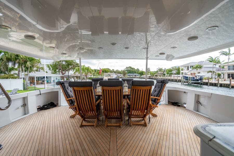 2001 Hatteras 100 Motor Yacht
