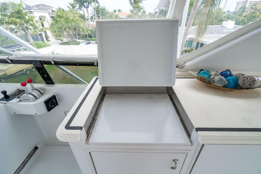 2001 Hatteras 100 Motor Yacht