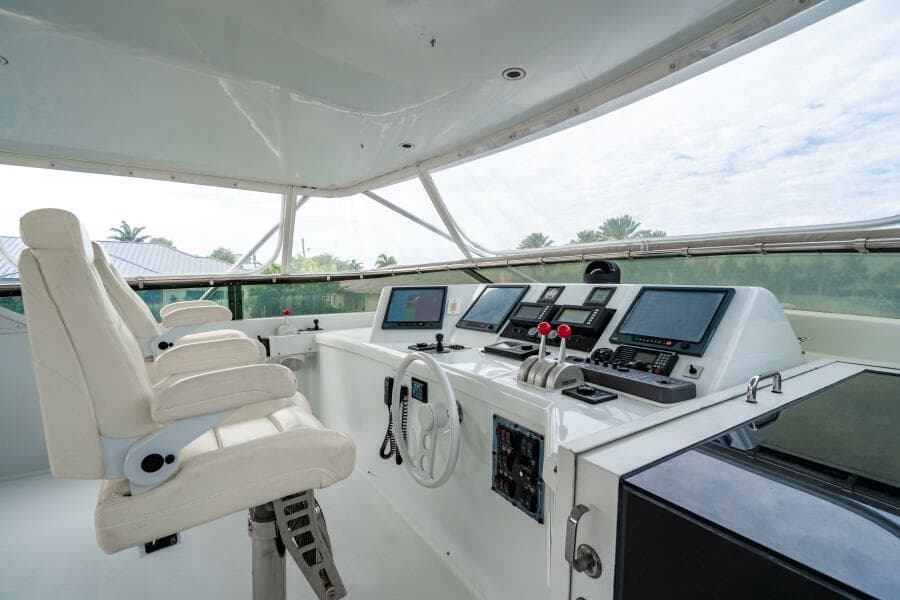 2001 Hatteras 100 Motor Yacht