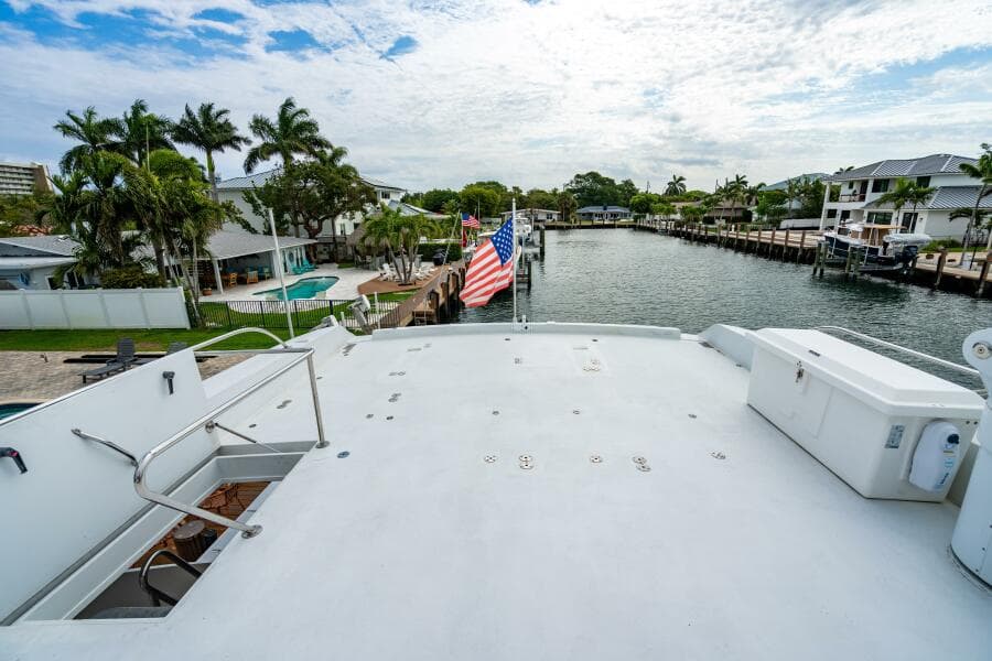2001 Hatteras 100 Motor Yacht