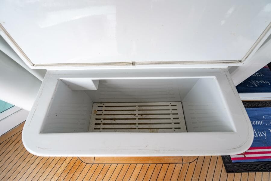 2001 Hatteras 100 Motor Yacht