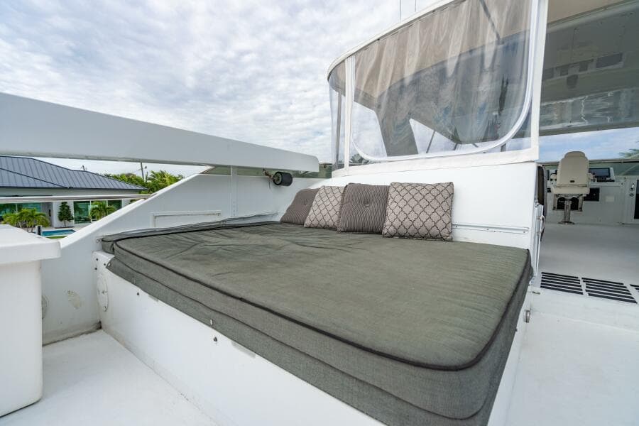 2001 Hatteras 100 Motor Yacht