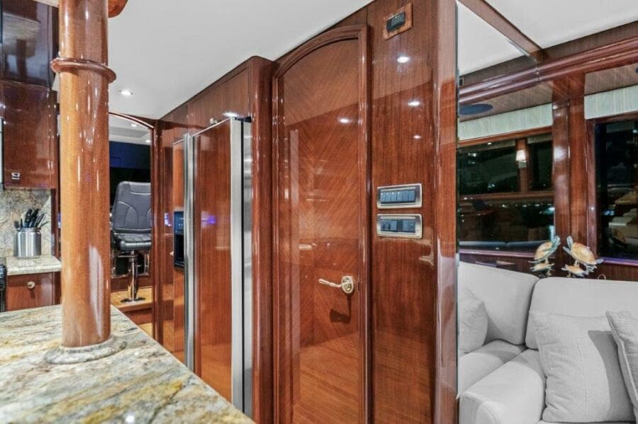 2006 Cheoy Lee Motoryacht