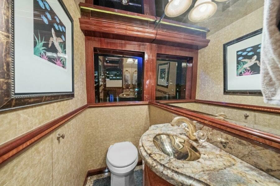2006 Cheoy Lee Motoryacht
