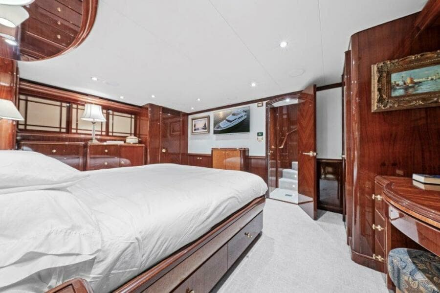2006 Cheoy Lee Motoryacht