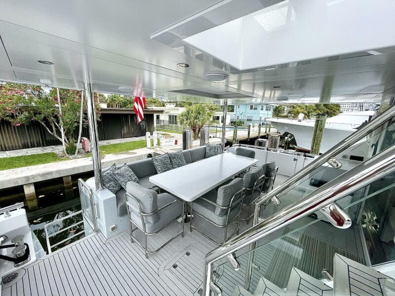 2021 Hargrave Skylounge Flush Deck