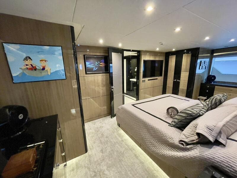 2021 Hargrave Skylounge Flush Deck
