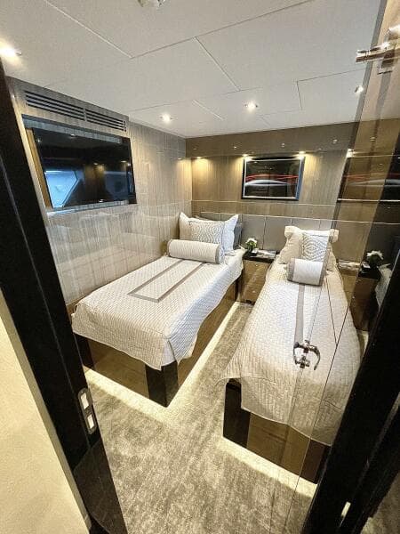 2021 Hargrave Skylounge Flush Deck