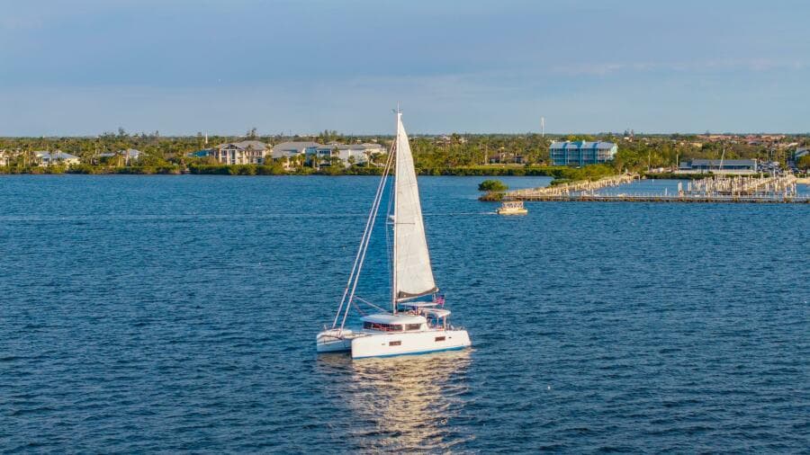 2019-lagoon-42-sail-9680095-20250213053157760-1_XLARGE.jpg