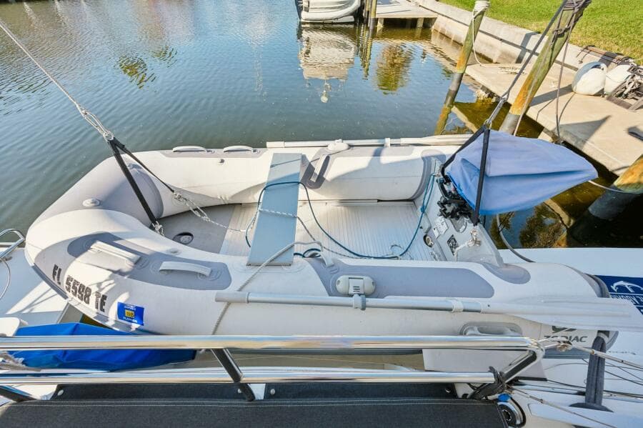 2019-lagoon-42-sail-9680095-20250213052945544-1_XLARGE.jpg