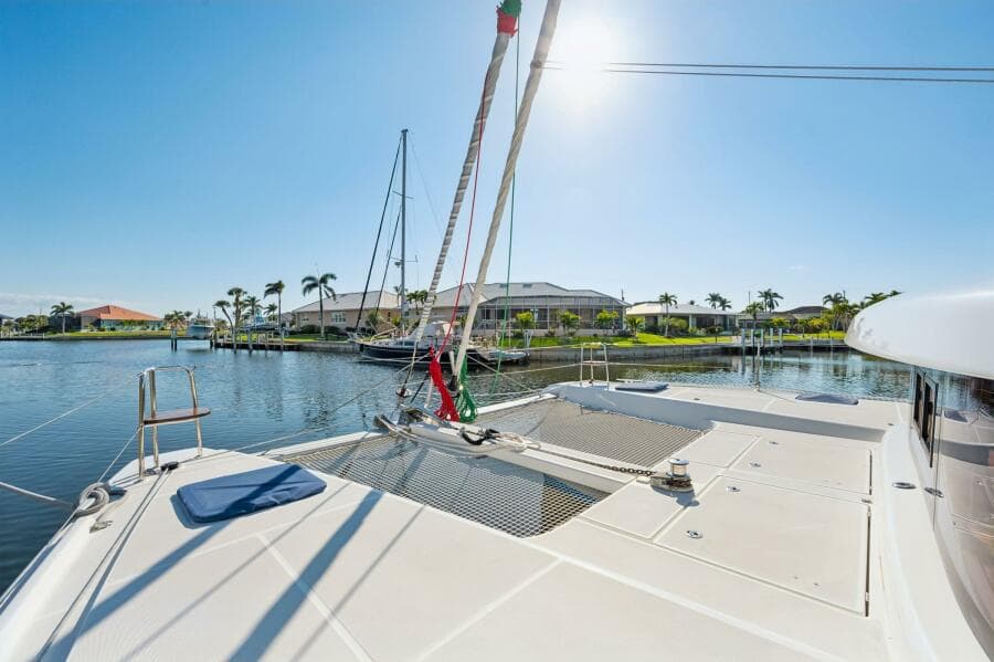 2019-lagoon-42-sail-9680095-20250213052855443-1_XLARGE.jpg