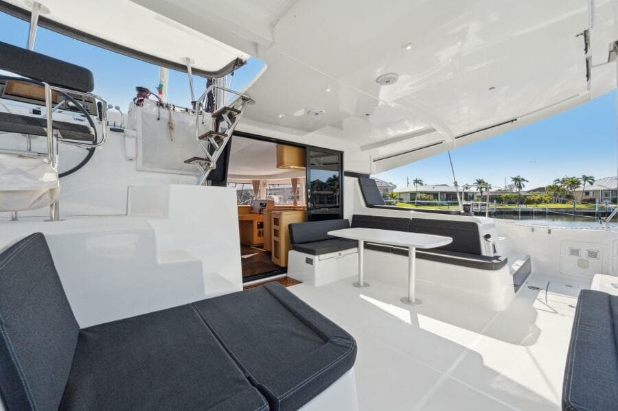2019-lagoon-42-sail-9680095-20250213052935478-1_XLARGE.jpg