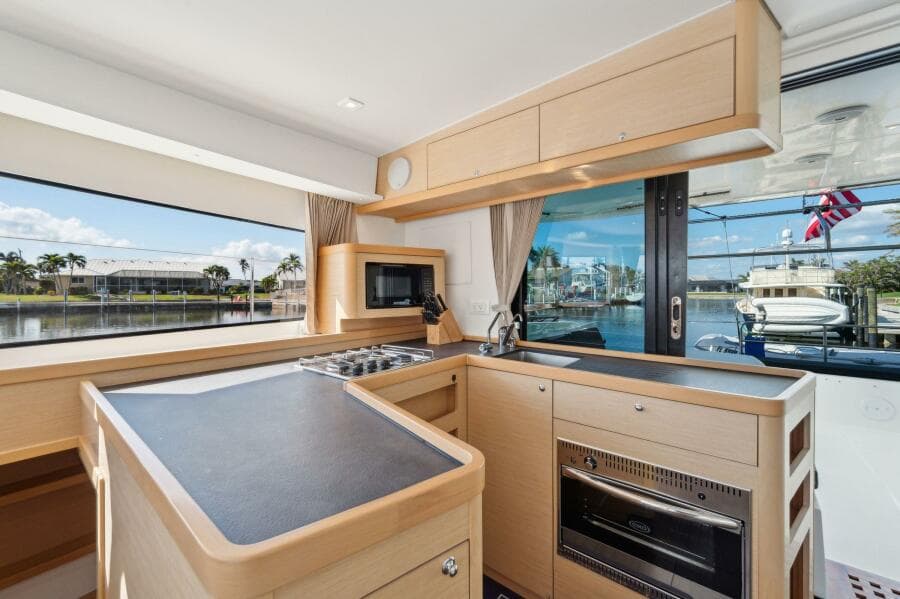 2019-lagoon-42-sail-9680095-20250213052959536-1_XLARGE.jpg