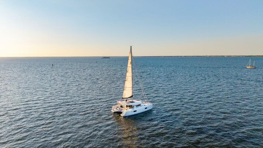 2019-lagoon-42-sail-9680095-20250213053204816-1_XLARGE.jpg