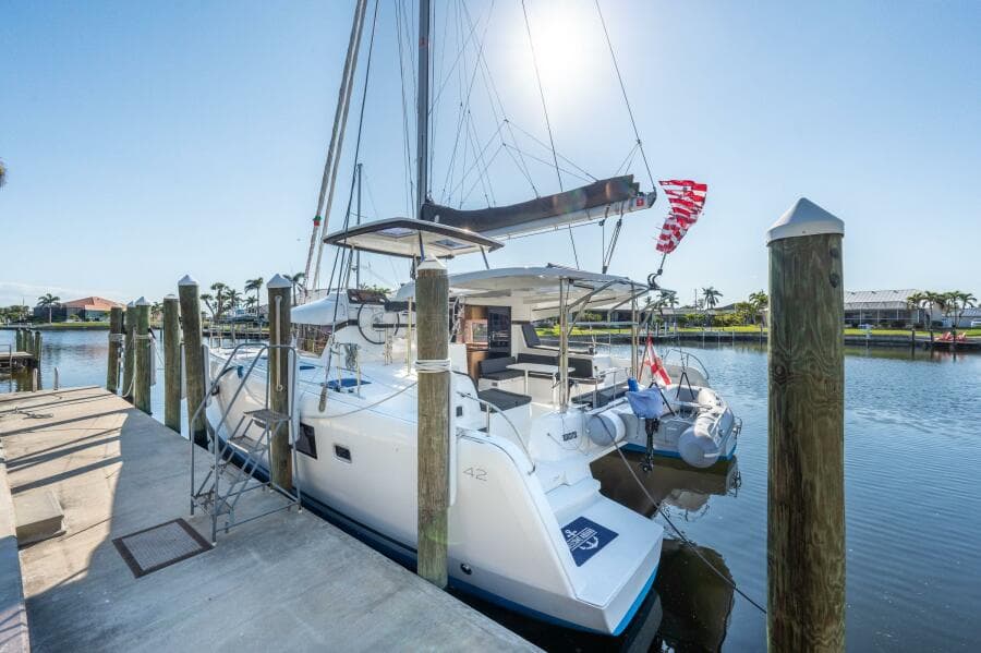 2019-lagoon-42-sail-9680095-20250213052831465-1_XLARGE.jpg