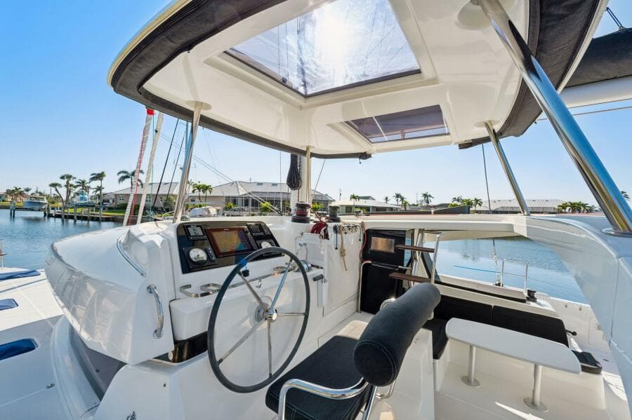 2019-lagoon-42-sail-9680095-20250213052843386-1_XLARGE.jpg