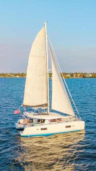 2019-lagoon-42-sail-9680095-20250213053159653-1_XLARGE.jpg