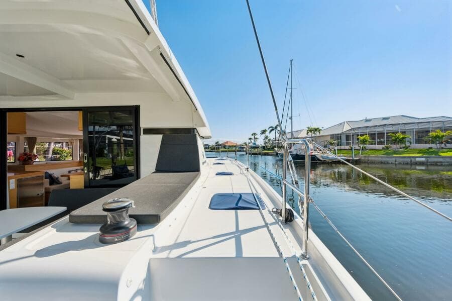 2019-lagoon-42-sail-9680095-20250213052947547-1_XLARGE.jpg