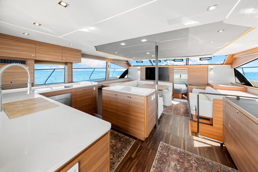 2022 Aquila 54 Yacht