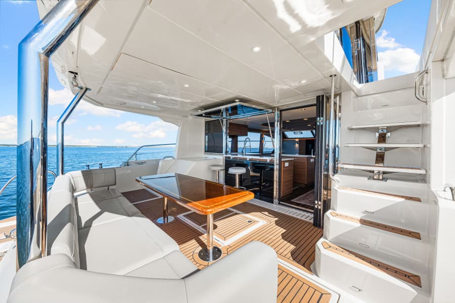 2022 Aquila 54 Yacht
