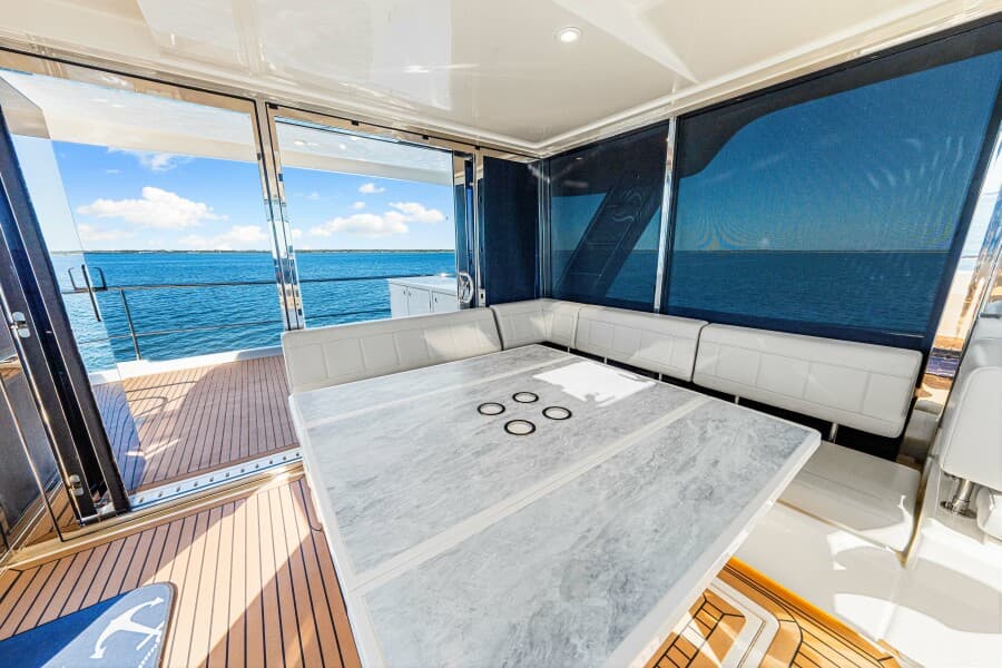 2022 Aquila 54 Yacht