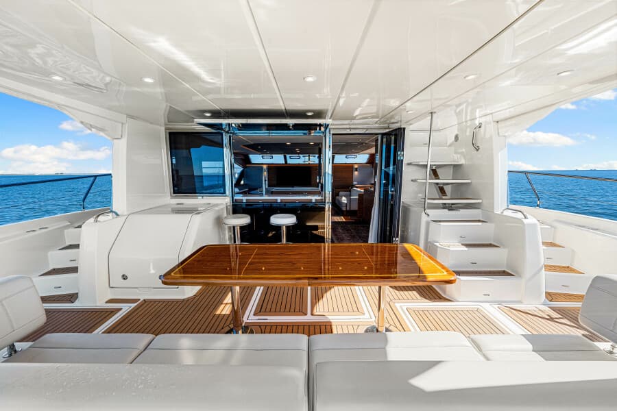 2022 Aquila 54 Yacht