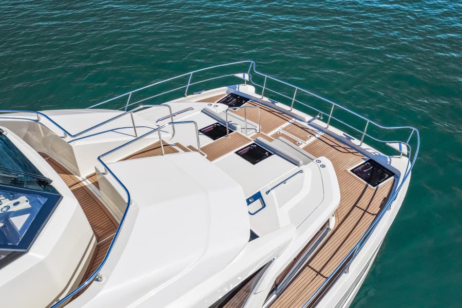 2022 Aquila 54 Yacht