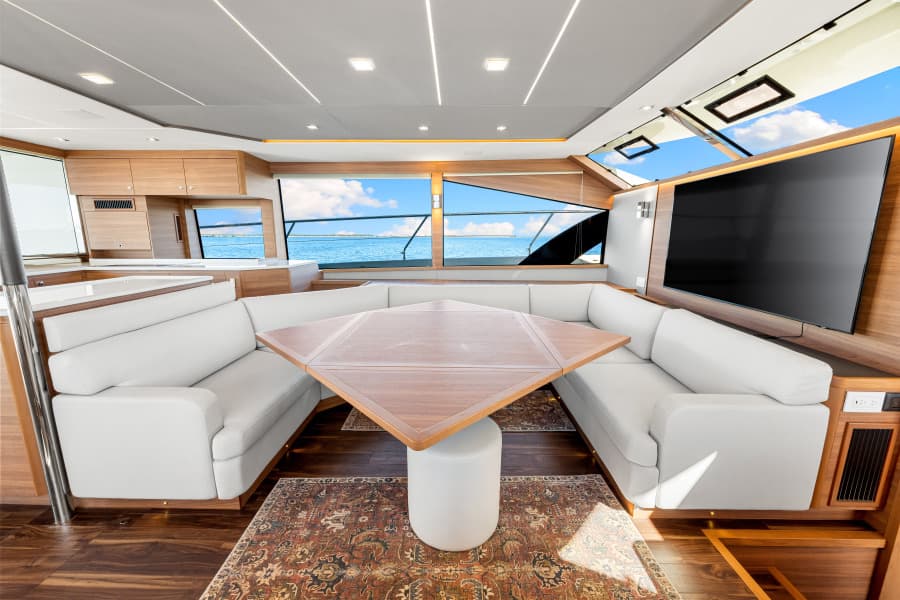 2022 Aquila 54 Yacht