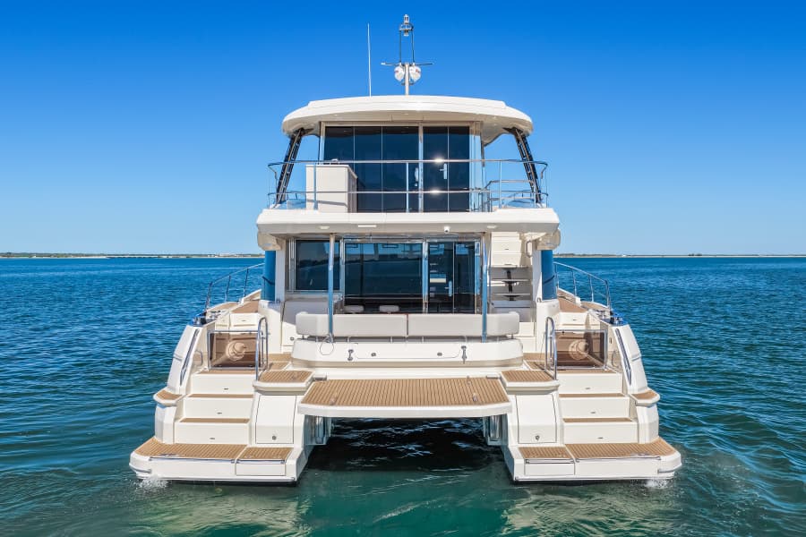 2022 Aquila 54 Yacht