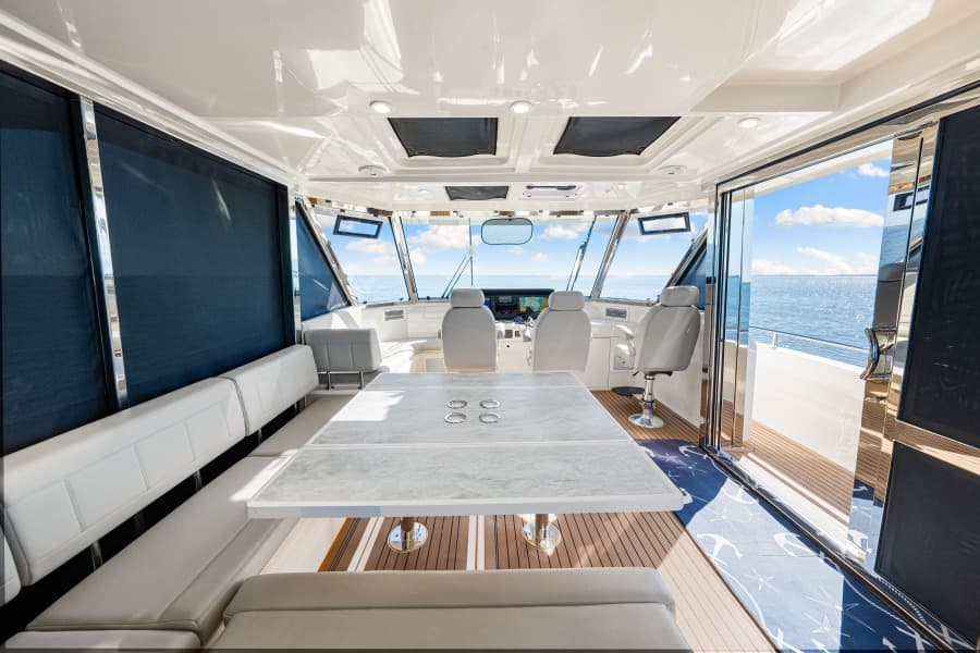 2022 Aquila 54 Yacht
