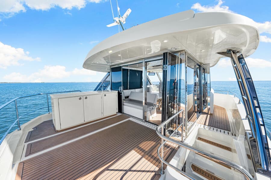 2022 Aquila 54 Yacht
