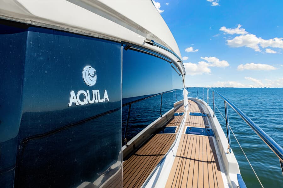 2022 Aquila 54 Yacht