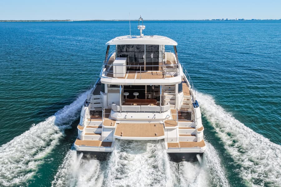 2022 Aquila 54 Yacht