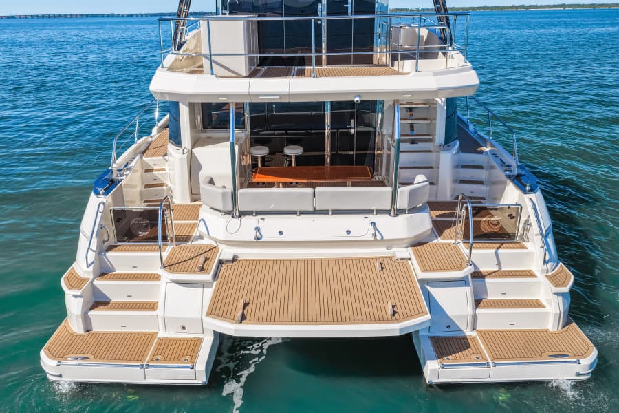 2022 Aquila 54 Yacht
