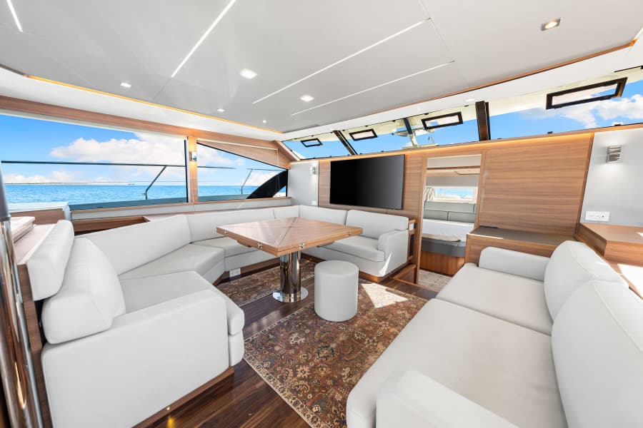 2022 Aquila 54 Yacht