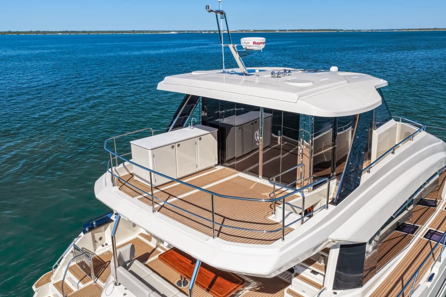 2022 Aquila 54 Yacht