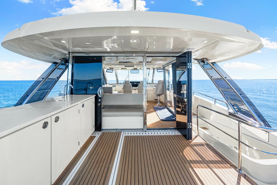 2022 Aquila 54 Yacht