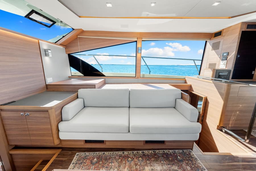 2022 Aquila 54 Yacht