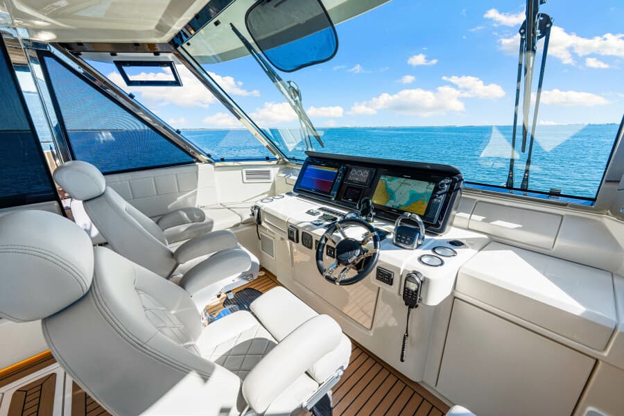2022 Aquila 54 Yacht