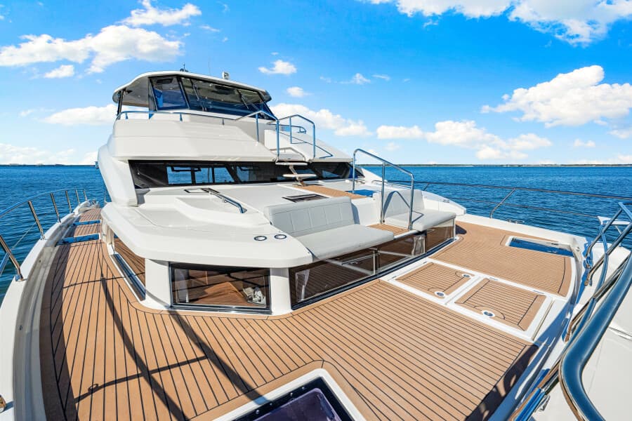 2022 Aquila 54 Yacht