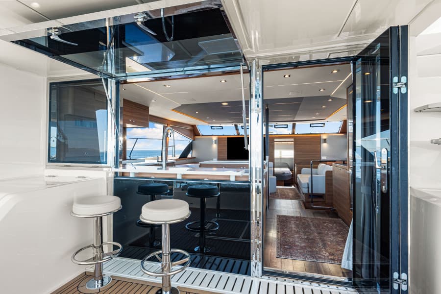 2022 Aquila 54 Yacht
