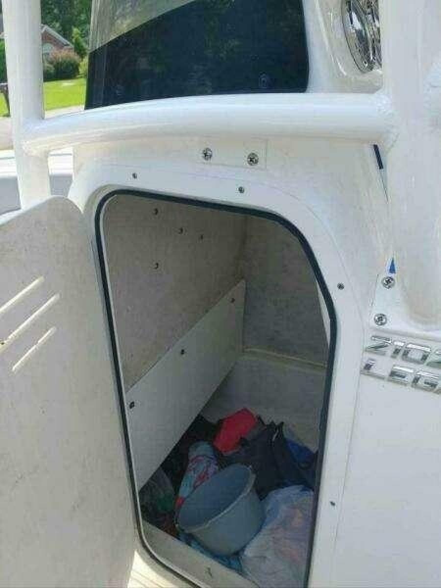 2022 NauticStar 2102 Legacy