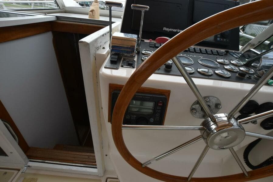 1999 Legacy 34 Express