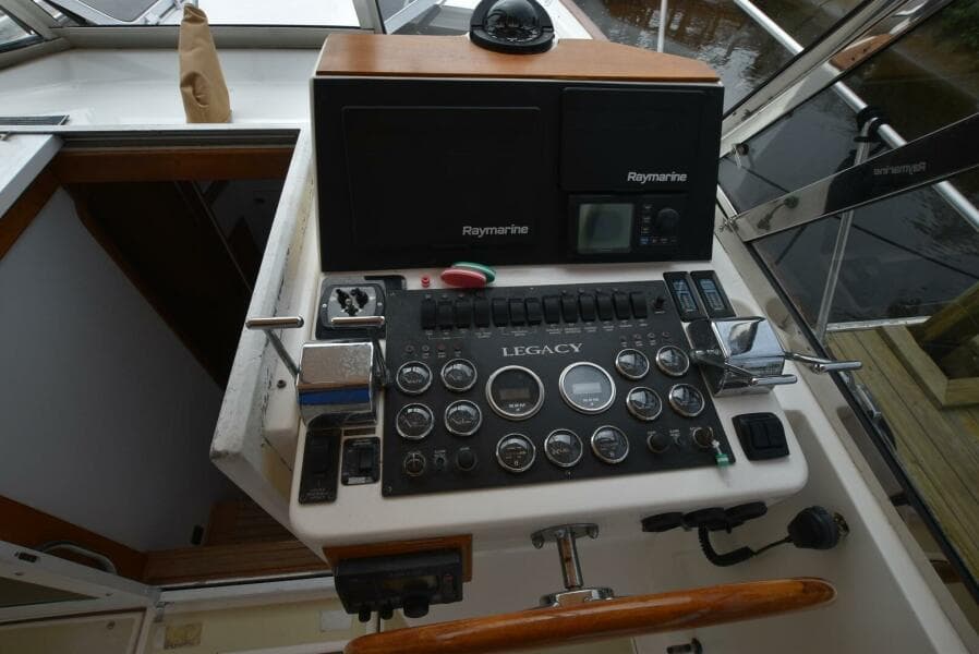 1999 Legacy 34 Express