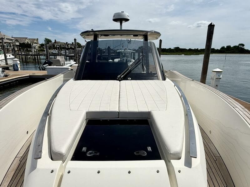 2023 Astondoa 377 Coupe Outboard