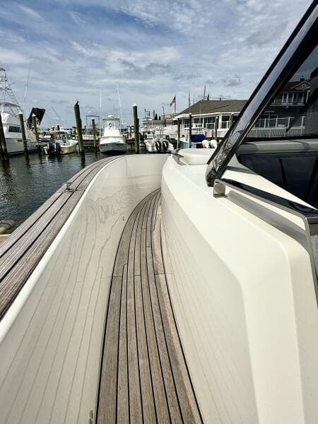 2023 Astondoa 377 Coupe Outboard