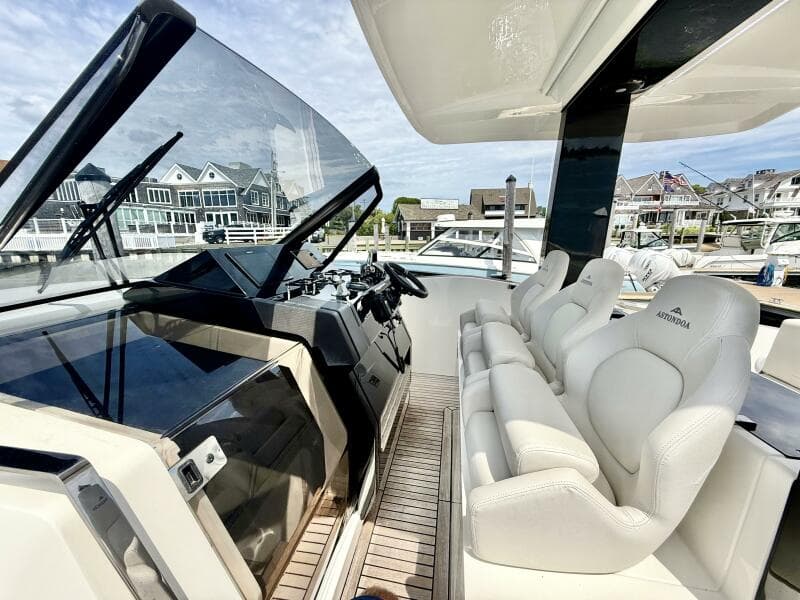 2023 Astondoa 377 Coupe Outboard