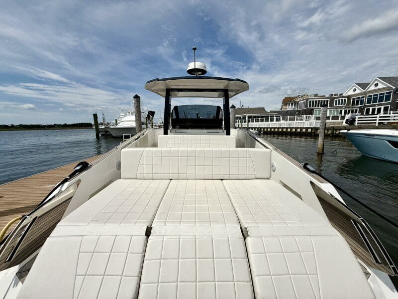 2023 Astondoa 377 Coupe Outboard