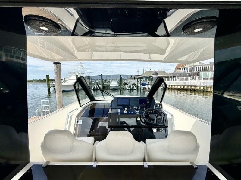2023 Astondoa 377 Coupe Outboard