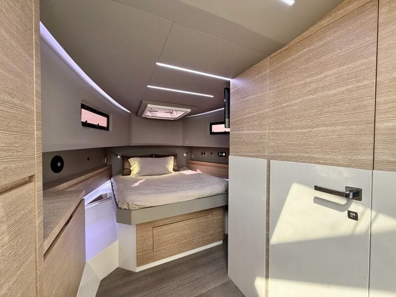 2023 Astondoa 377 Coupe Outboard